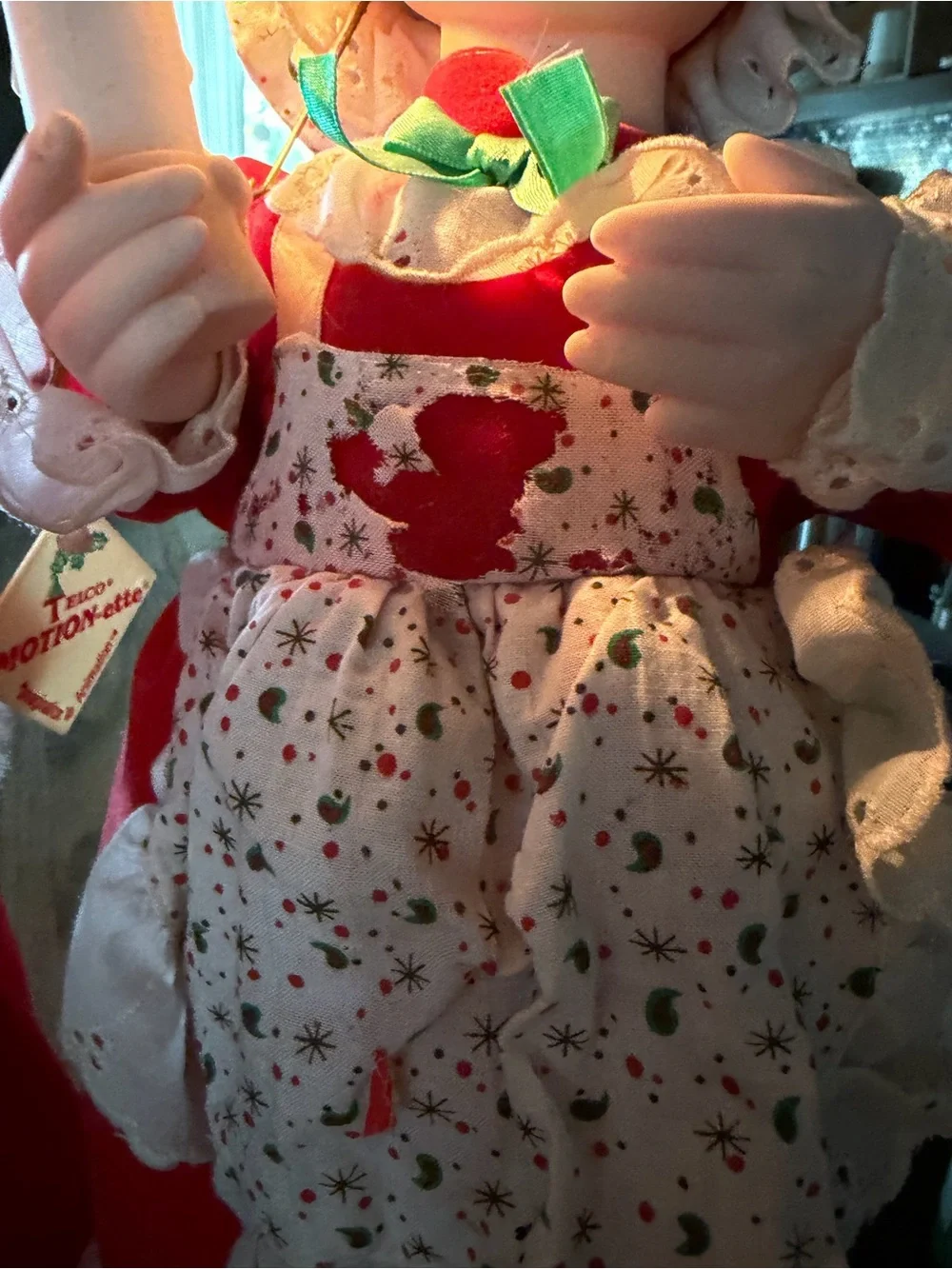 Vintage motion Holiday Santa and Mrs. Claus Lighted Figurine Set - Red